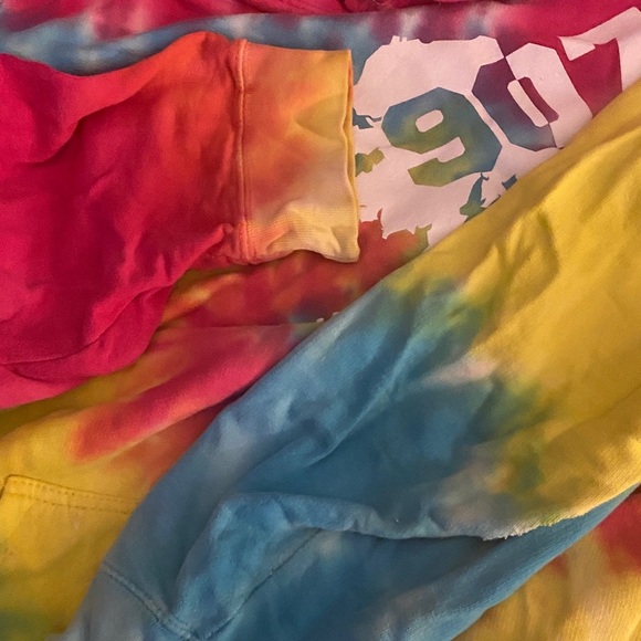 Tie-Dye 907 Alaskan Hoodie - Picture 5 of 9